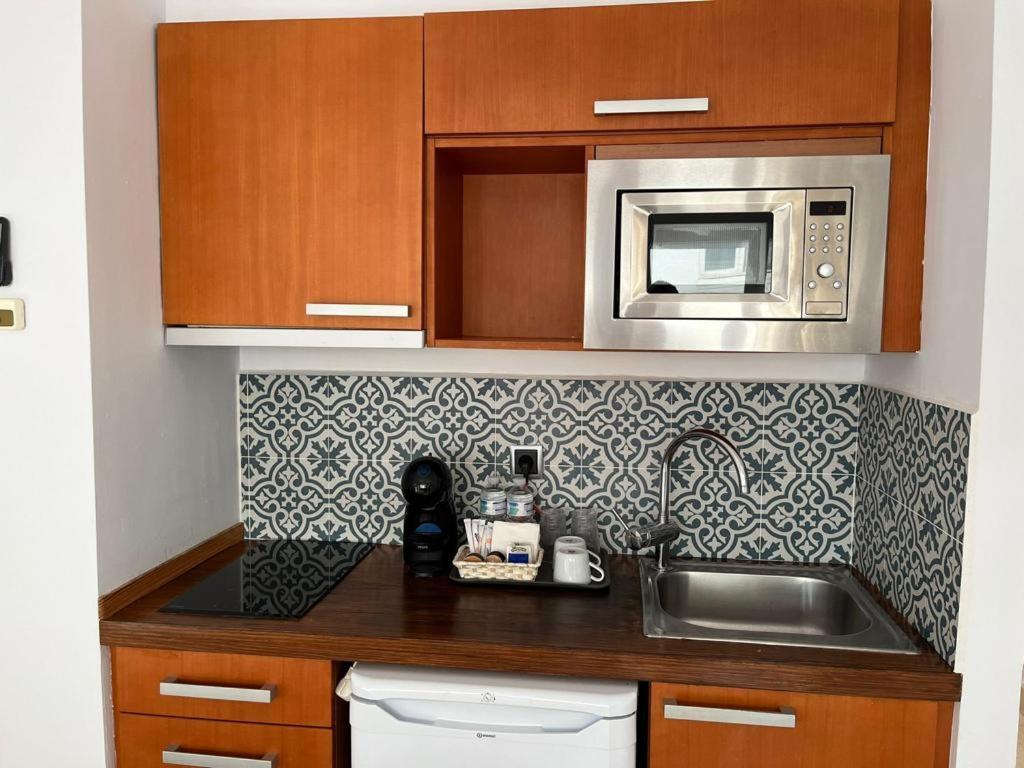 Illescas Apartamento 埃斯特波纳 外观 照片